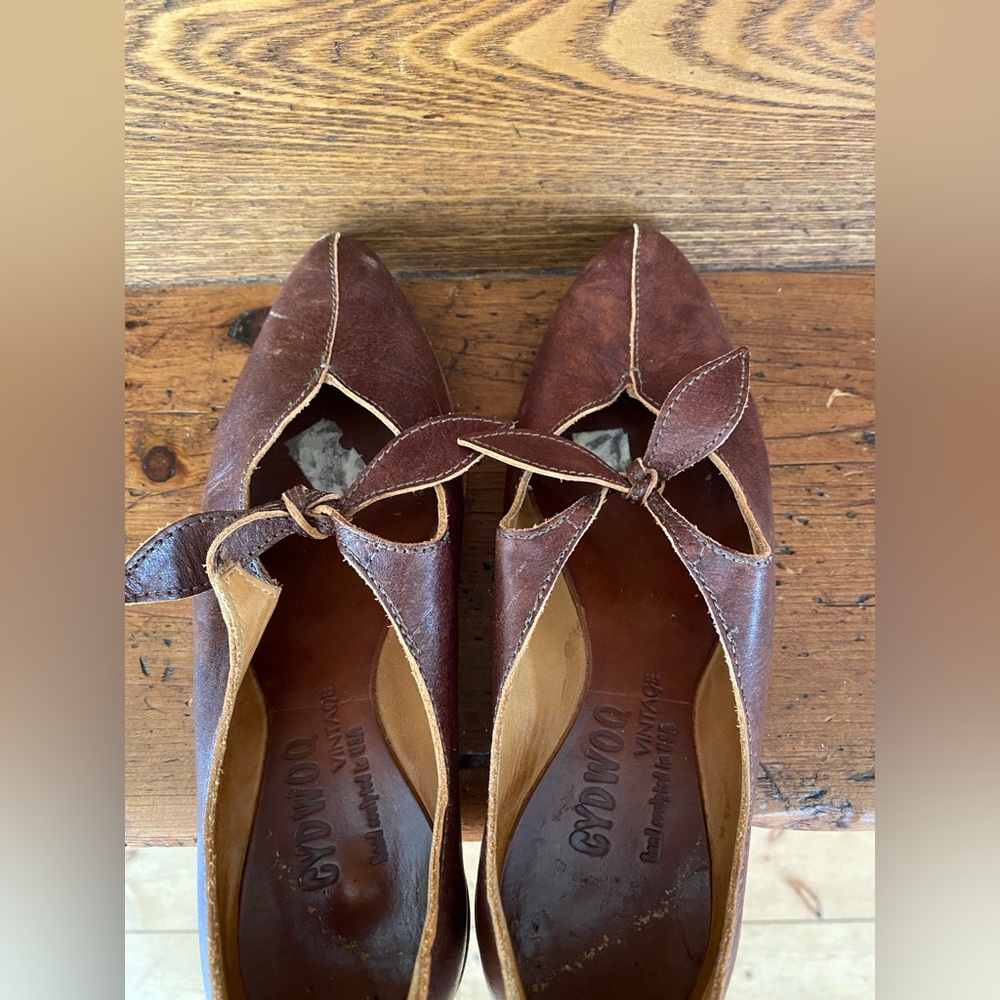 Cydwoq Vintage 37 7 brown leather kitten heel pump bow tie Moroccan slipper - Picture 5 of 16